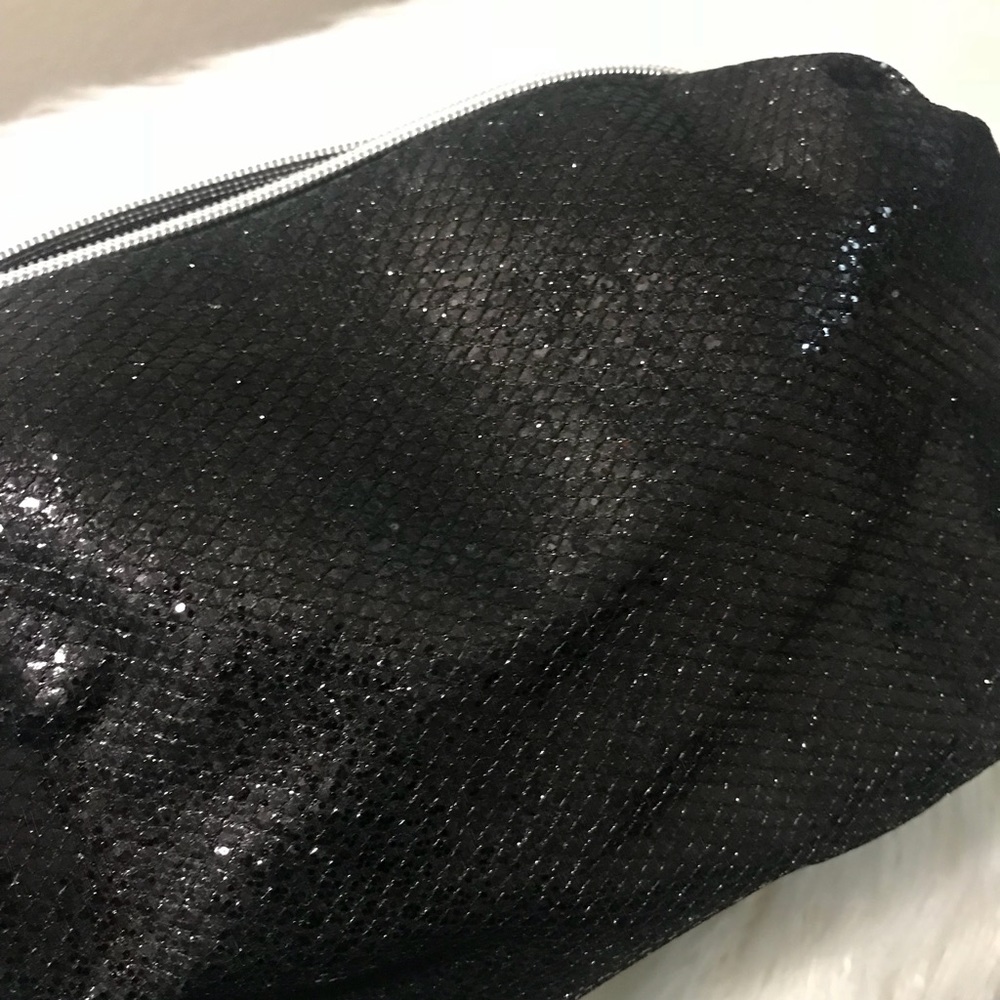Makeup bag - Picture 2 of 3